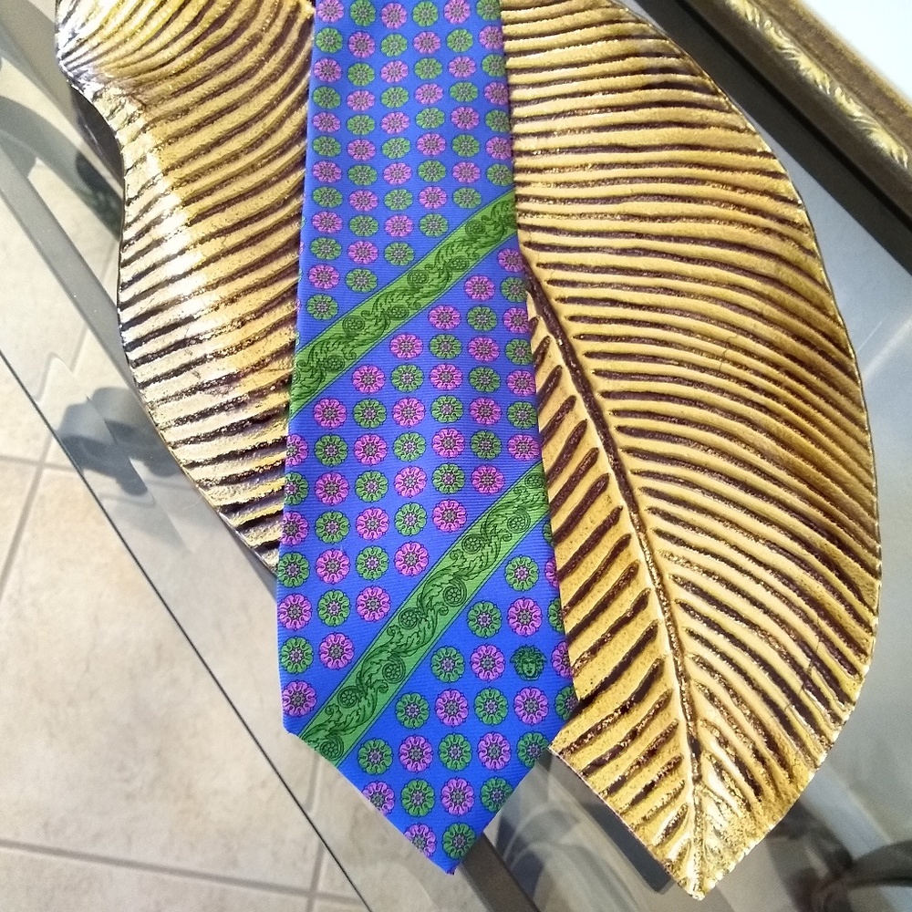 VERSACE MENS VTG RARE SILK NECK TIE